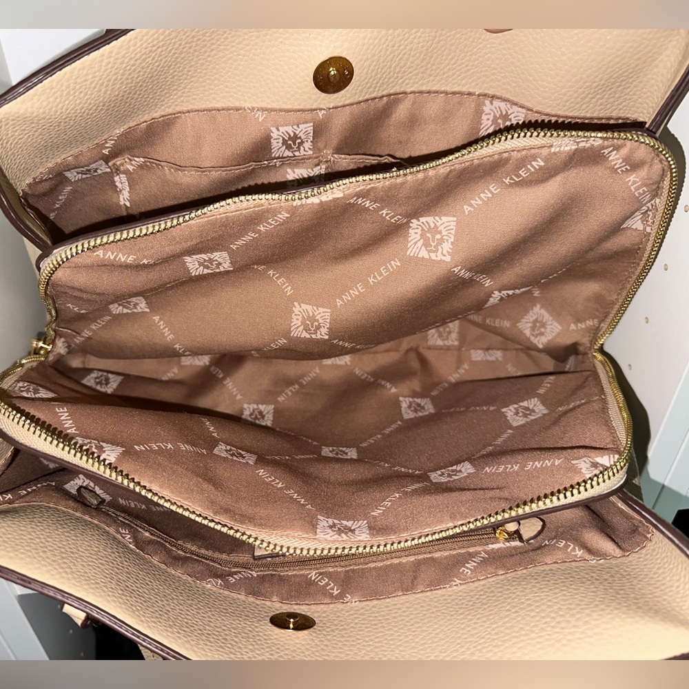 NWOT Anne Klein Purse - Picture 7 of 10
